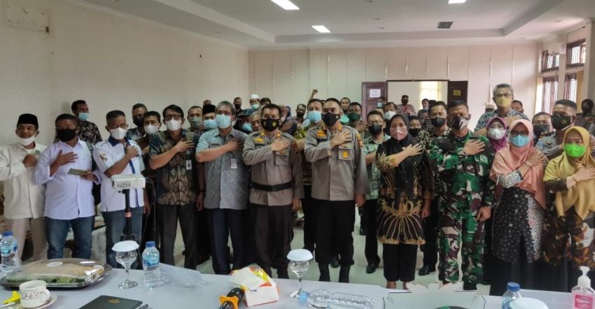  Kapolresta Pekanbaru Jalin Silaturahmi Bersama Para Tokoh di Kecamatan Tenayan Raya dan Kulim