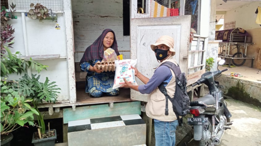  KSJ Binjai dan Djoeragan  Ponsel Bantu Warga Tak Mampu