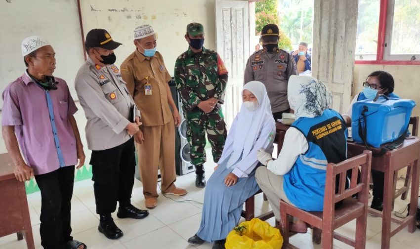  Door to Door, Polres Asahan Vaksinasi 1160 Pelajar dan Lansia