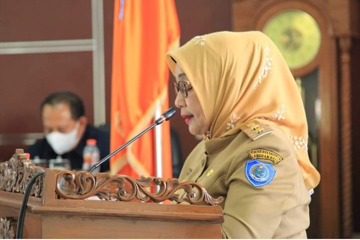  Wakil Bupati Beri Jawaban Atas Tanggapan 8 Fraksi DPRD Labuhanbatu di Sidang Paripurna