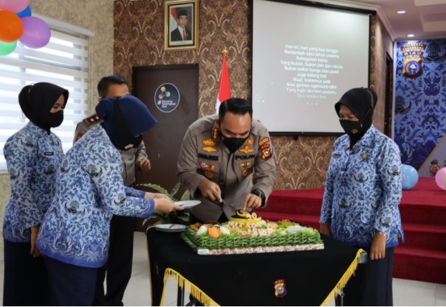  Kapolresta Pekanbaru Gelar Syukuran Hut Korpr Ke-50