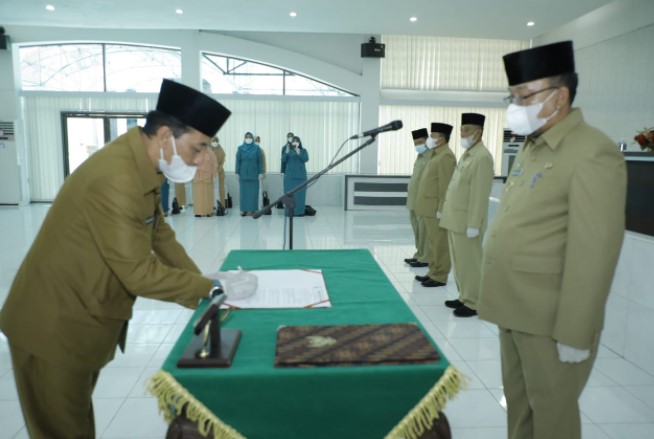  Sekda Kabupaten Asahan Kukuhkan Pejabat Pimpinan Tinggi Pratama Inspektur Daerah