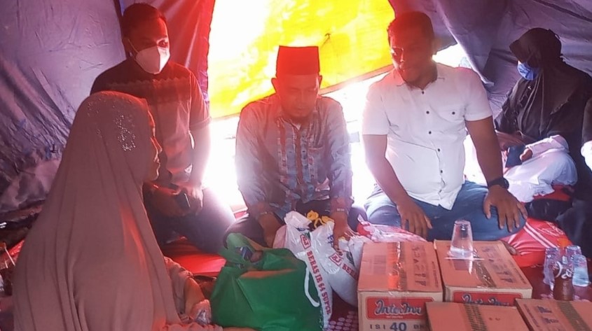  PD Al Washliyah Batubara Salurkan Bantuan Paket Sembako Untuk Korban Kebakaran Tanjung Tiram