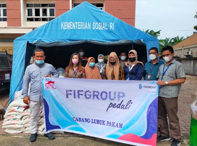  Peduli Banjir di Sergai, FIF Group Sei Rampah Salurkan Bantuan di Posko Pengungsian