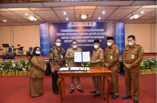  Dongkrak Ekonomi Masyarakat, Bupati Batubara Teken MoU Dengan Wali Kota Tanjungbalai