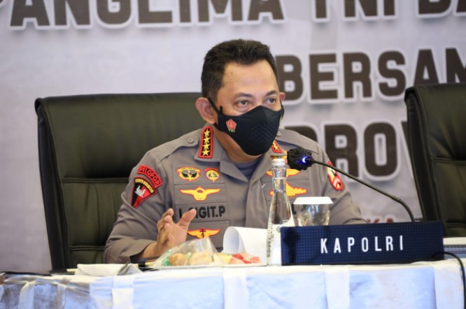  Kapolri Wujudkan Mimpi Teuku Tegar Atlet Peraih Emas PON Jadi Polisi