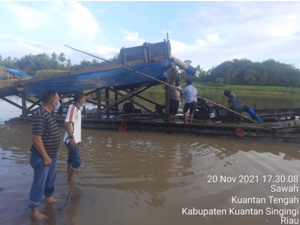  Patroli Antisipasi Peti di aliran Sungai Kuantan, 3 unit Rakit Dihancurkan