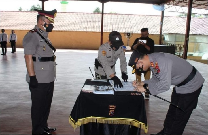  Kapolres Labuhanbatu Pimpin Sertijab Sejumlah Perwira Polres dan Polsek