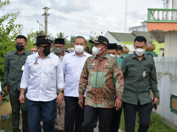  DPD RI Kunjungi Pengungsi Banjir di Sergai