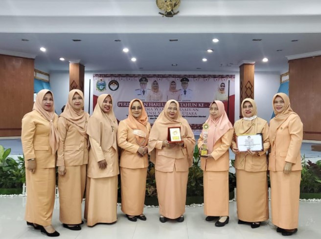 Dharma Wanita Persatuan Kabupaten Asahan Raih Penghargaan Terbaik E-Reporting