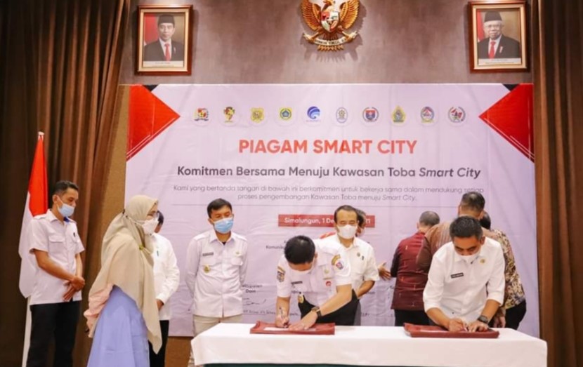  Wakil Bupati Karo Tandatangani Piagam Danau Toba Smart City