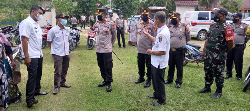  Kapolres Kuansing Kunjungi Lokasi Vaksinasi di Desa Sako Margasari dan Desa Bumi Mulya