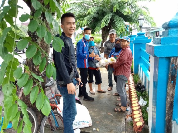  Jumat Berbagi, BMI Asahan Bagikan Nasi Untuk Warga Kisaran