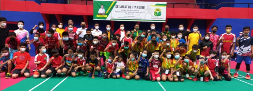 Asah Kemampuan Atlet, Dirut PUD Pasar Dorong Klub di PBSI Medan Kolaborasi Adakan Kejuaraan Rutin