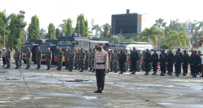  Apel Gelar Pasukan Ops Lilin 2021, Kapolda Riau Atensikan Pengamanan Nataru dan Pengendalian Covid-19