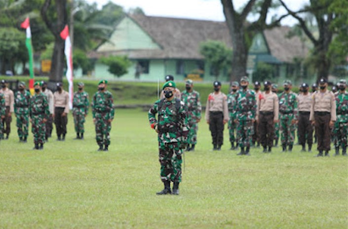  Kapolda Sumut Tutup Pelatihan Integrasi Siswa TNI-Polri di Rindam I/BB