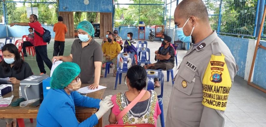 Kapolsek Pancur Batu Pastikan Percepatan Vaksinasi di Wilayahnya Termonitoring dan Kondusif