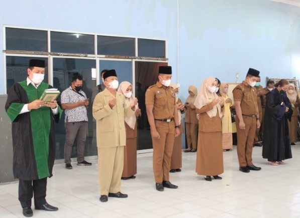  Wabup Labuhanbatu Lantik 7 Pejabat Admin dan Pengawas Disdukcapil