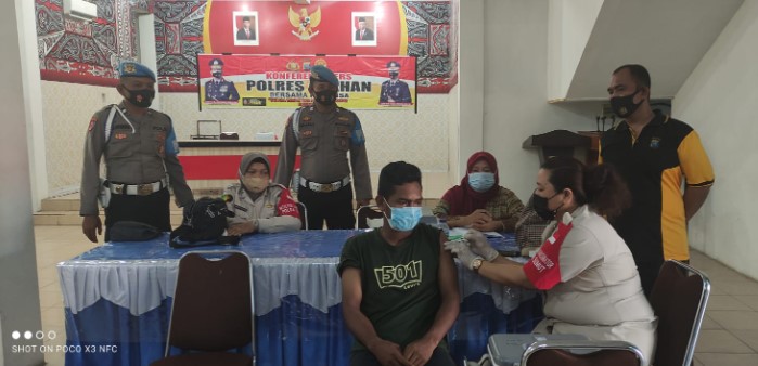  Diamankan Tim Gabungan Lanal TBA dan Polres Asahan, Pekerja Migran Ilegal Divaksin