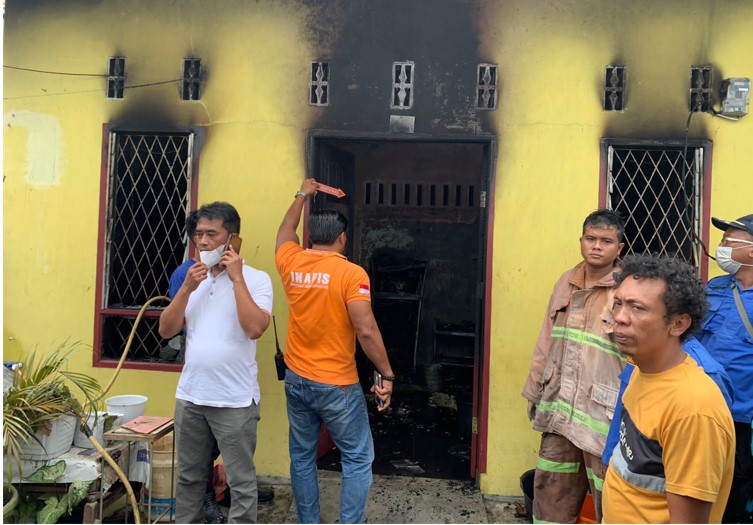 Rumah Terbakar di Desa Bandar Klippa, AnakTewas dan Ibu Terbakar