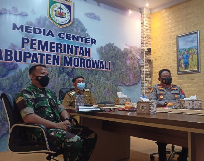 Bupati Morowali Didampingi Dan Dim 1311 dan Kapolres Ikuti Rakor Penanganan Covid-19 dengan Presiden RI