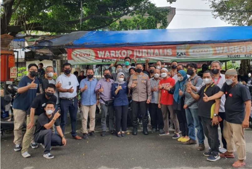  Hari Pertama Dilantik, Kapolrestabes Medan Kunjungi Warkop Jurnalis