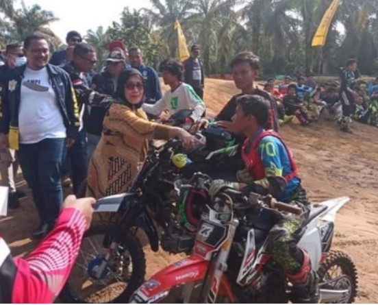  Ajang Bergensi Motocross dan Grasstrack Resmi Dibuka Wabup Labuhanbatu