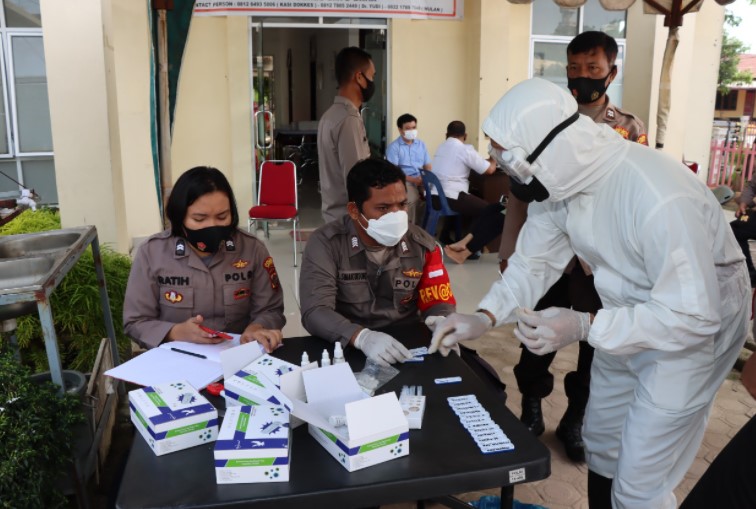  Pencegahan Covid-19 di Internal, Sat Sabhara Polres Batubara Diswab Antigen