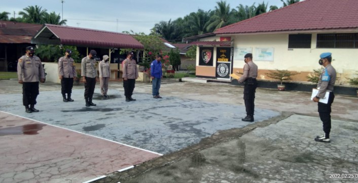  Tingkatkan Kedisiplinan Anggota, Polsek Labuhan Ruku Gelar Apel Pagi