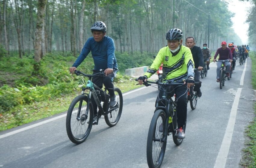  Tingkatkan Imun Tubuh, Bupati Asahan Gowes Bareng Komunitas Sepeda