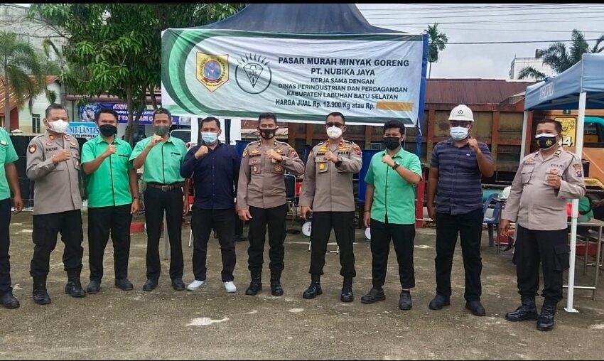  Polsekta Kota Pinang dan PT Nubika Jaya Blok Songo Gelar Pasar Murah Migor