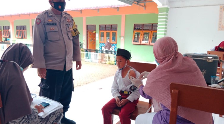 Kapolsek Medang Deras: Total Percepatan Vaksinasi Harus Segera Dituntaskan