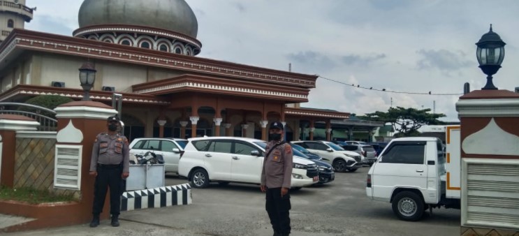 Pelayanan Pengamanan Polres Batubara di Sejumlah Masjid, Jemaah Sholat Jumat Khusyuk Beribadah