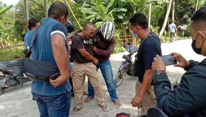 Polsek Pancurbatu Gerebek Kampung Narkoba Desa Simalingkar A