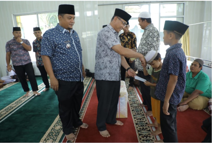  Safari Ramadhan di Masjid Nurul Arif, Bupati Asahan Imbau Jaga Situasi Tetap Kondusif