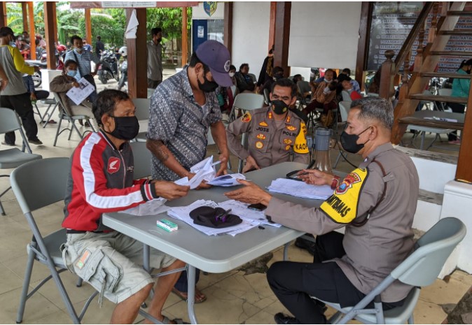  Kapolres Batubara Pantau Langsung Penyaluran BTPKLW