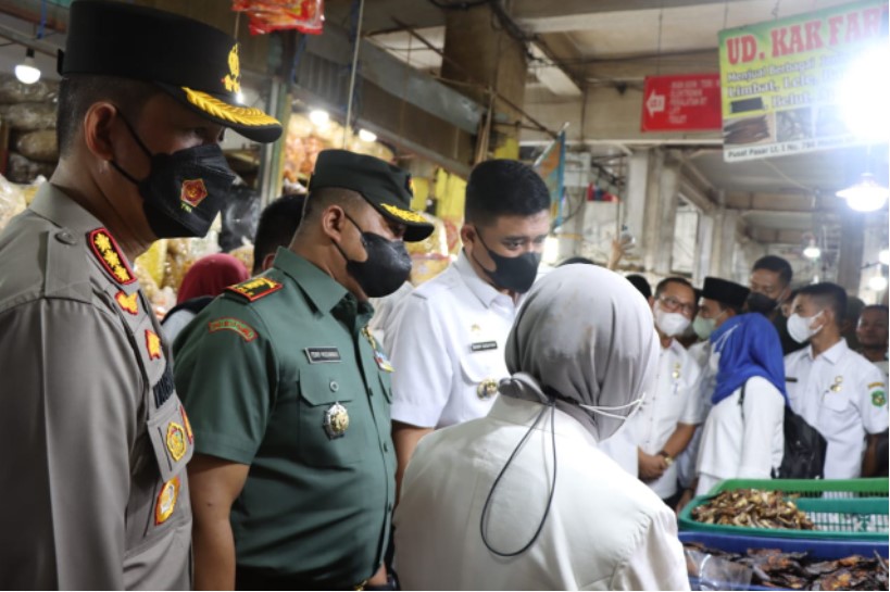  Kapolrestabes Medan Bersama Wali Kota Pantau Ketersediaan dan Stabilitas Bahan Pokok