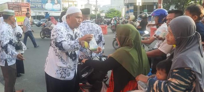 PGRI Labuhanbatu Gelar Baksos Ramadhan, Bagikan Takjil dan Kunjungi Panti Asuhan Siti Khadijah