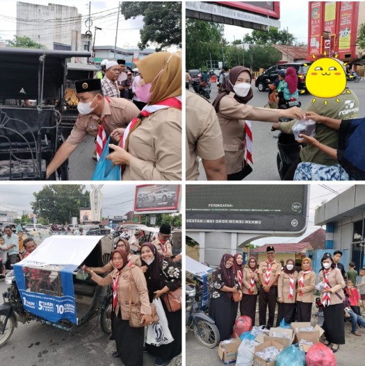  Kwarcab Pramuka Labuhanbatu Berbagi Takjil Ke Pengguna Jalan Raya