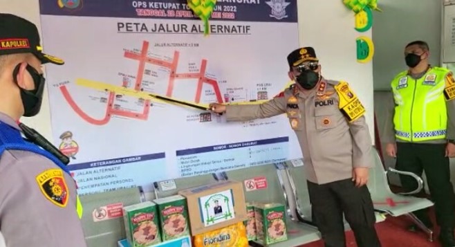 Kapolda Sumut Turun di Jalinsum Langkat, Berlakukan One Way Arus Balik