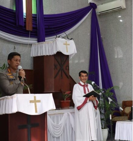  Kapolrestabes Medan Ajak Jemaat Gereja HKBP Pabrik Tenun Jaga Kamtibmas