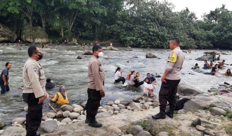 Cegah Gangguan Kamtibmas, Personil Polsek Namorambe Pengamanan Tempat Wisata