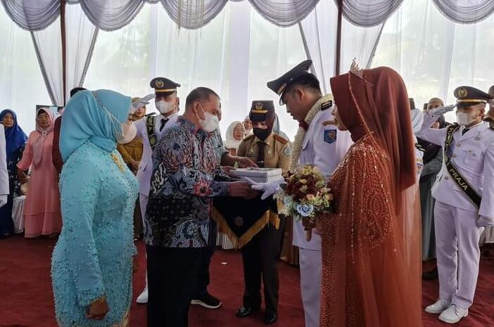 Bupati Labuhanbatu Hadiri Pernikahan Ade dan Arif