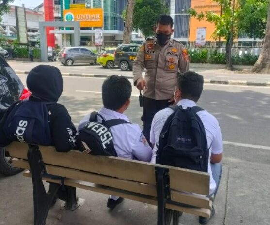 Gerak Cepat Unit Samapta Polsek Medan Kota, Cegah Tawuran Anak Sekolah di Jalan Imam Bonjol