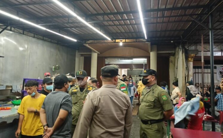  Tim Gabungan Gelar Operasi Yustisi di Lokasi Kuliner Jalan Gatot Subroto Medan