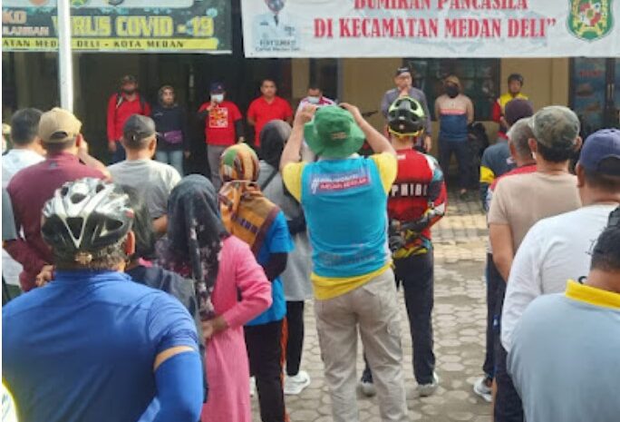 Camat Medan Deli Pimpin Gerakan Aparatur Bersepeda