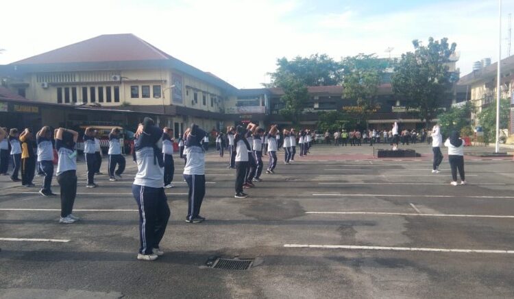  Jaga Kebugaran Tubuh, Polrestabes Medan Olahraga Bersama