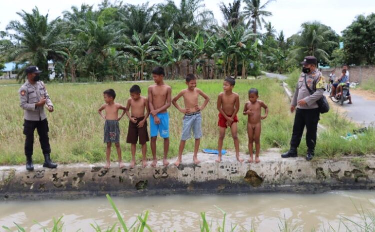 Bintara Noken Polri dan Bhabinkamtibmas Polres Batubara Sambangi Desa Binaan