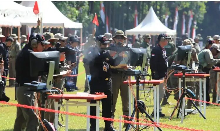  Pati Polri dan Wartawan Ramaikan Lomba Menembak Piala Kapolri