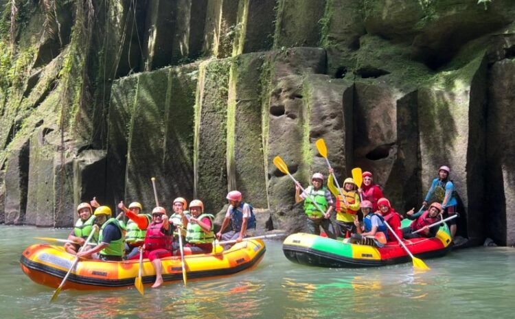  Promosi Wisata Alam, Bupati Sergai Mengajak SMSI Sumut Uji Arum Jeram Sungai Bahbolon